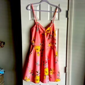 Curvy Sense spaghetti strap dress 👗